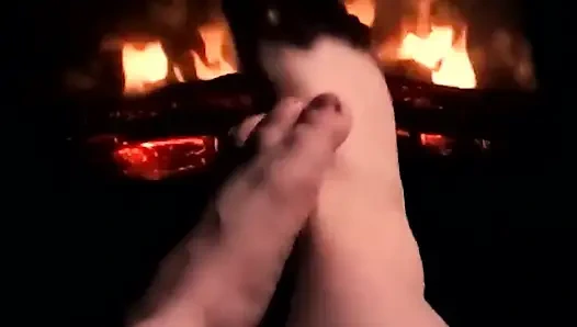 Warming My Feet up to Give You a Nice Hott Footjob No Headphones Required