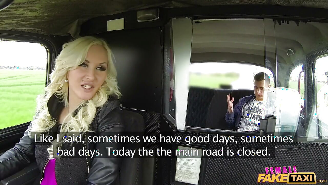 Female Fake Taxi - грудастая чешка получает большой член в киску милфы