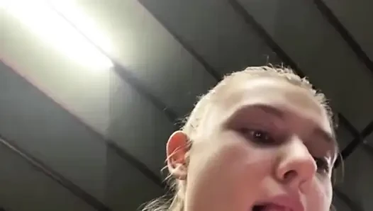 Big ass in Leggings training so hard