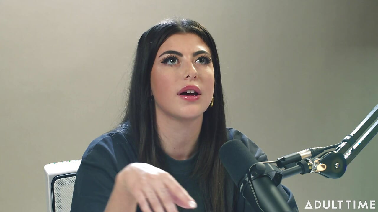 Gal Ritchie: Spiegler Girl &hentai lover the adult time podcast