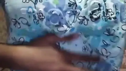 Бангладешские сексуальные горячие девушки смотрят видео сейчас