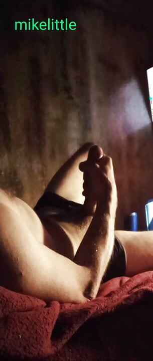 Drkanje uz pornografiju i dugi stenjanje orgazma