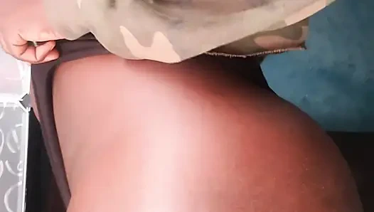 Kau akan menonton sampai akhir... Aku tahu itu.