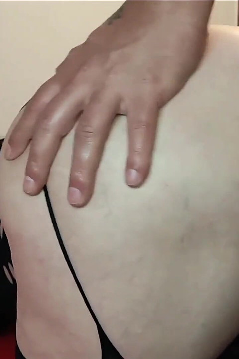 그녀의 큰 엉덩이에 이혼한 밀프 따먹기