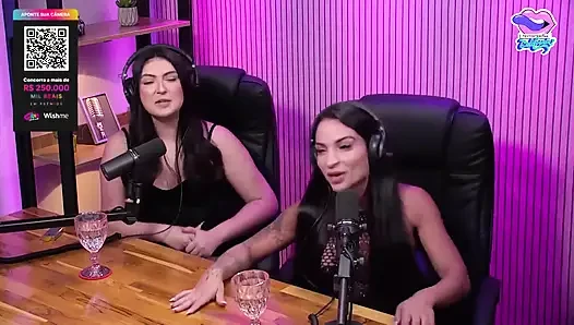 Young Latina Lesbians Reveal How Passionate They Are in Bed