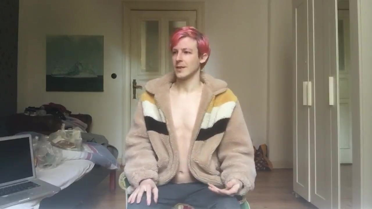 TWINK IS ALWAYS HUNGRY FOR RAW COCK
