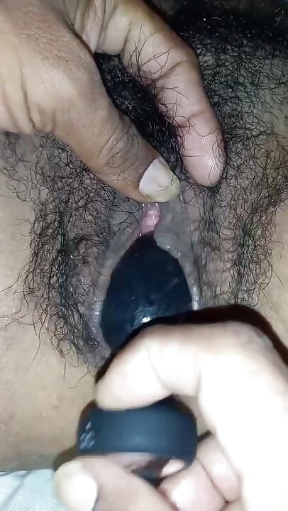 我被鄰居用震動棒屁股塞玩了