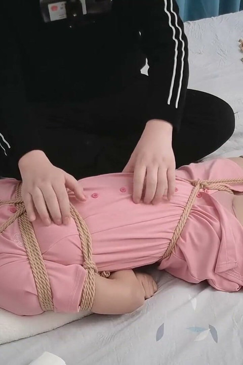 My Girlfriend Is Dressed as a Maid, Bound on the Bed and Played with at My Mercy
