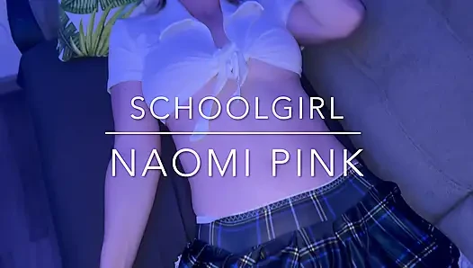 Das Schulmädchen Naomi Pink Kam Für Die Ferien Nach Hause