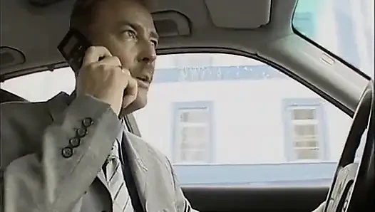 Отчим Трахает Милфу-блондинку И Сводну Дочку В Диком Тройничке