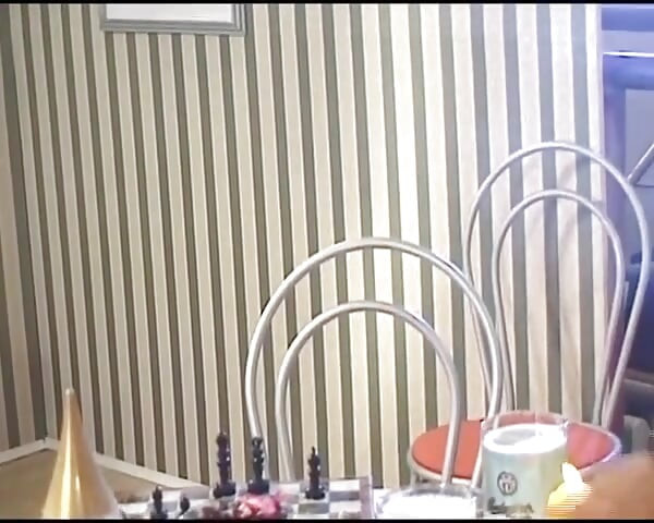 Aceasta este o bunicuță germană curvă care a fost futută în grup