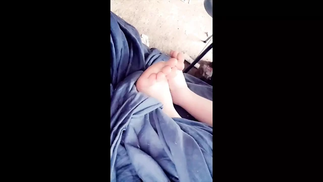 Like my little feet...?
