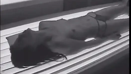 Симпатичная пациентка с темноволосой Monika Unco была выбрана принять участие в тестировании новых лекарств