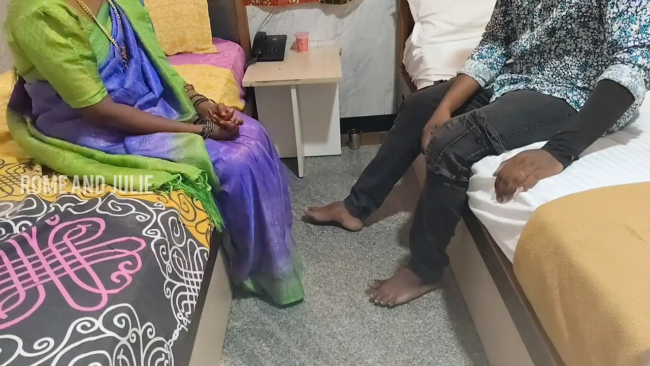 继母和继子在继父面前做爱