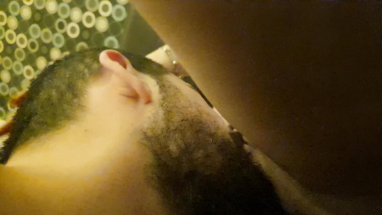 Най-красивото лизане и чукане на путка за красива кола