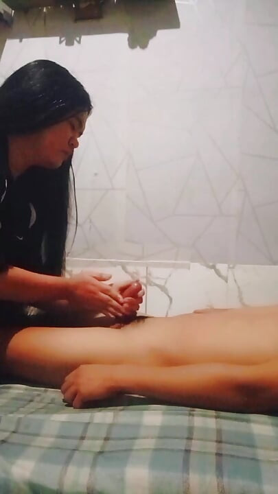 Hot Asian Stepsister-MILF Was Fucked His Stepbrother After Massage. - Ayesha Sy