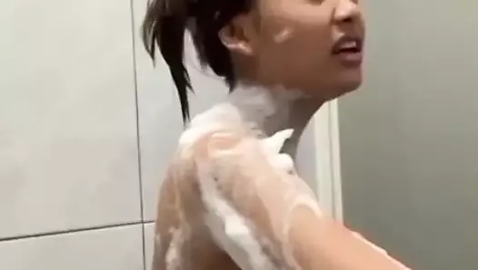 Asian latest Lisda bathing naked