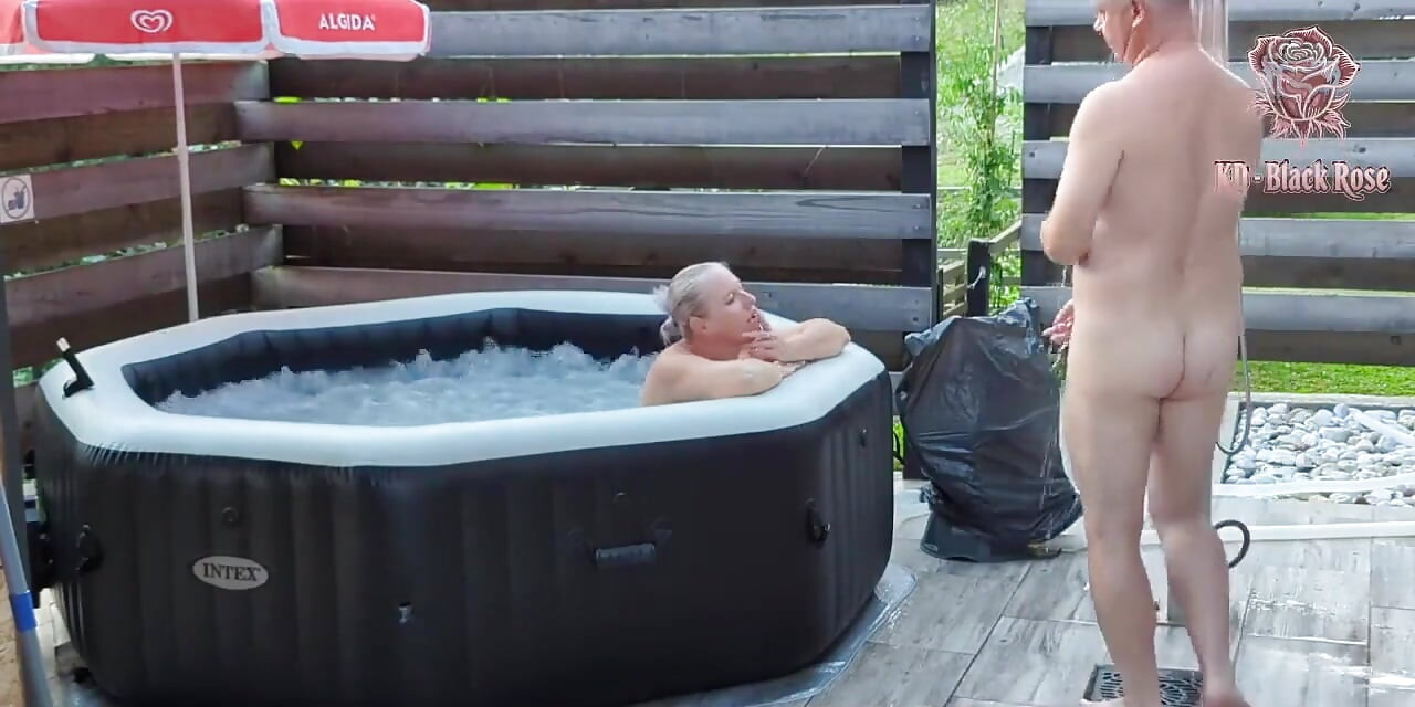 Timp de joacă în jacuzzi