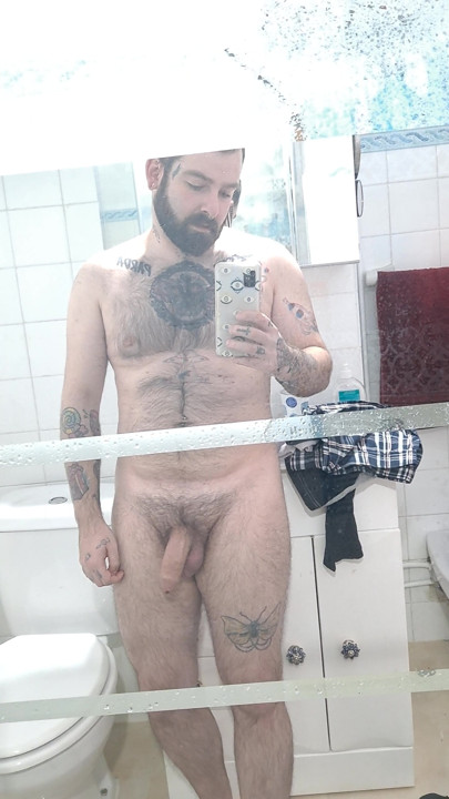 Bear before shower
Bear shows off his big cock before taking a shower