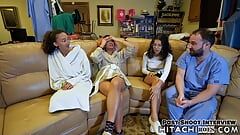 2 verpleegsters geven Aria Nicole meerdere orgasmes tijdens orgasme-onderzoek terwijl dokter Tampa documenteert met een camera bij HitachiHoescom