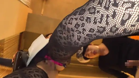 The Salon Where Eye Contact Never Stops