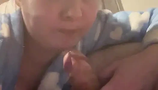 Сосет член бойфренда