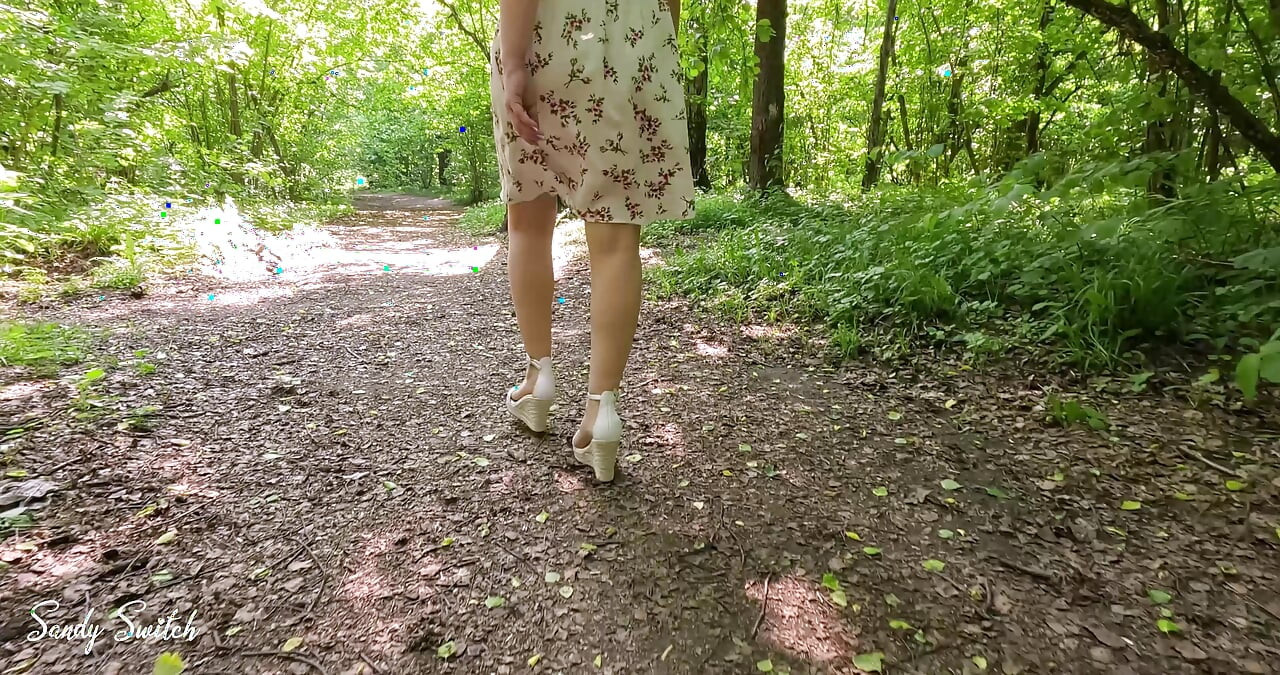 Public flashing and peeing in the park lead to hardcore sex
