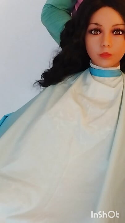 Lindsey haircutting cape modeling session busty sex doll