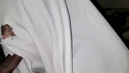 Bir hayalet ortaya çıktı ve tüm cehennem serbest kaldı (anal dahil).