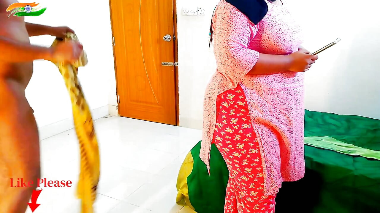 Enteado entra no quarto da madrasta e Jabardasti luta para amarrar seu fo ... mas quente milf madrasta amarra enteado e fode seu - vaqueira sexo