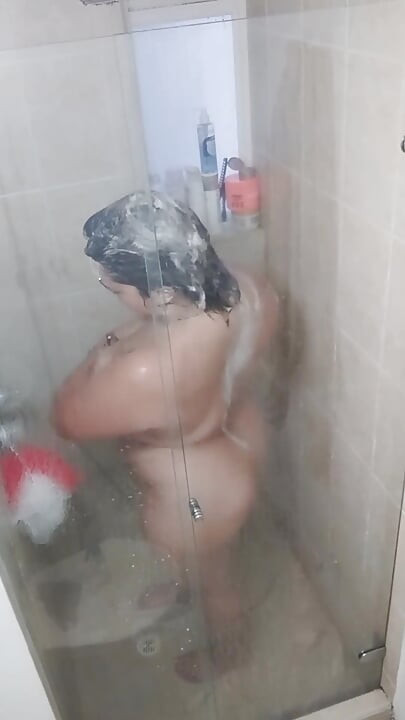 Nanas Maturina-dusch