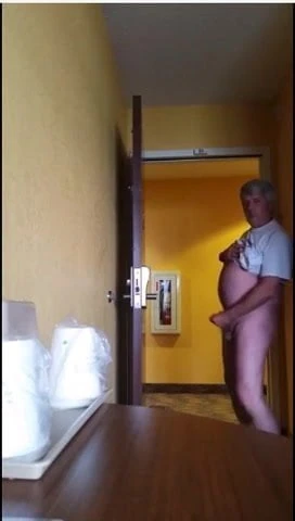 otel odasında yanıp sönen