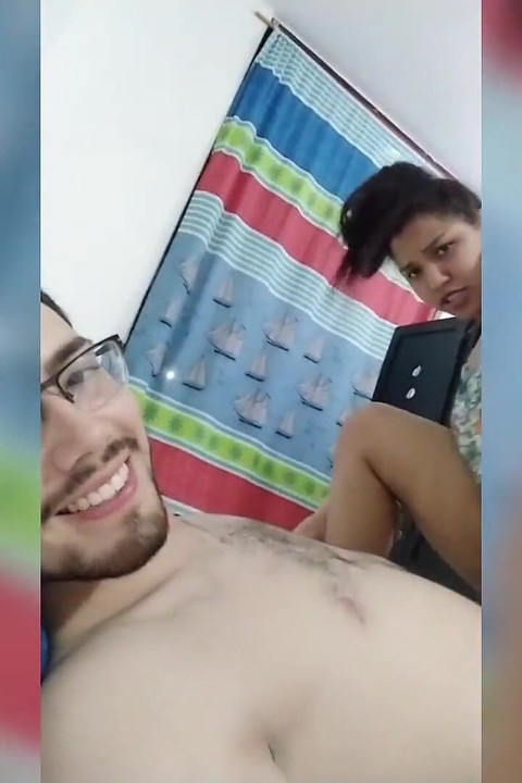 18 year old brunette big saggy tits from New York United States fucking her stepbrother's big dick novio base