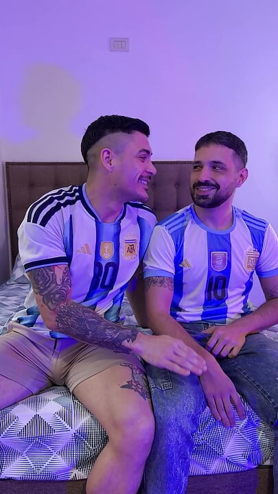 Close Friends! We Bet on Messi's Goals Watching the Game and He Won a Pack and Then Some!