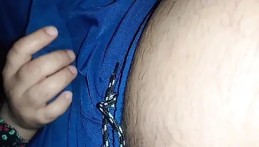 Desi Bhabhi blowjob. Bhabhi ne dever ka chupa lagaya.