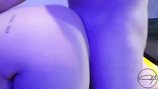 Creampie a cheating hotwife, my girlfriend's cuckold came just by looking - Handrea POV