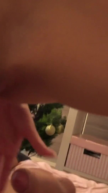 רגע מרהיב מתוך "Busty 18 yo Denisa"