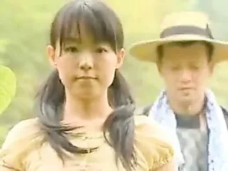 女儿的朋友和她的父亲