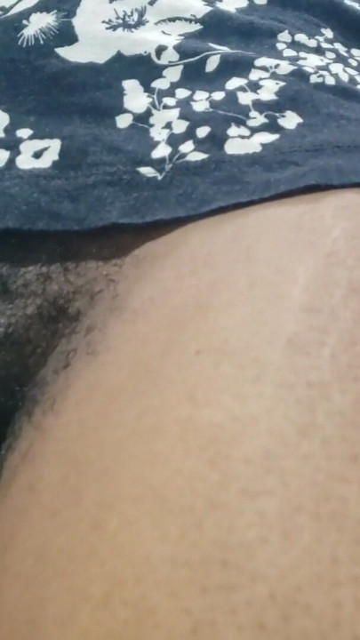 Mature woman being truly satisfied as her unshaven mound is worshipped | Clip 2
