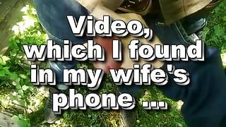 Karım telefondan video. Yoldan geçen adam karıma para verdi, kadın yarağını sıvazlıyor ve adam boşalıyor. boşalma Elle muamele. Halka açık mastürbasyon