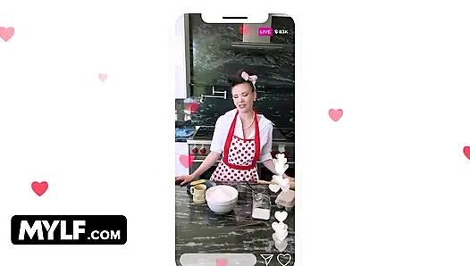 Tradwife setia alison rey melayani suaminya dengan segala cara yang bisa dibayangkan
