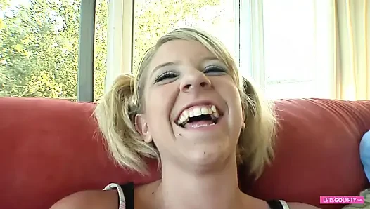 Perfektes teen zum ficken vom strand