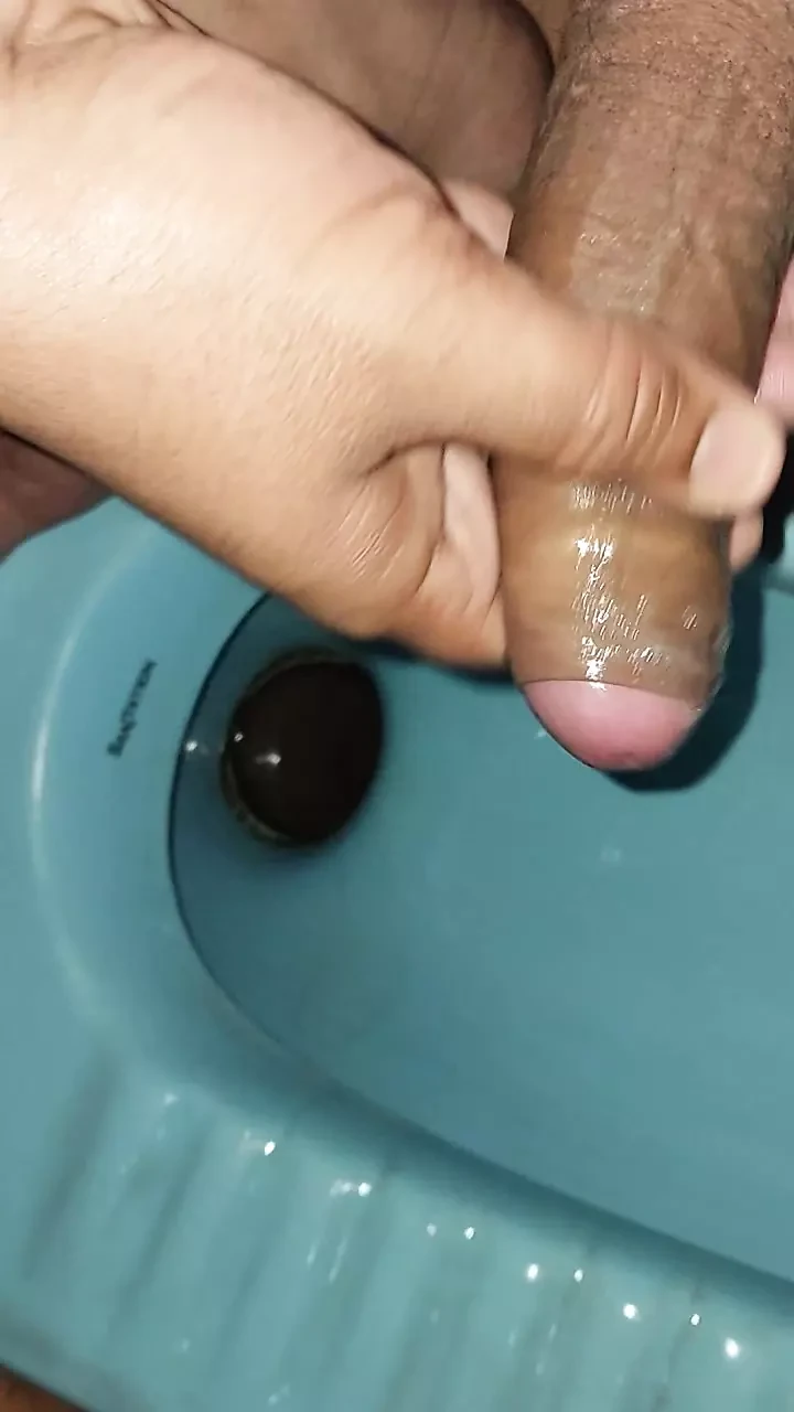 After whole family I rough and massage my bigcock