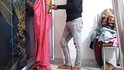 Indian Bhabi ko  padosi ne mast pela jab ghar me husband nahi tha