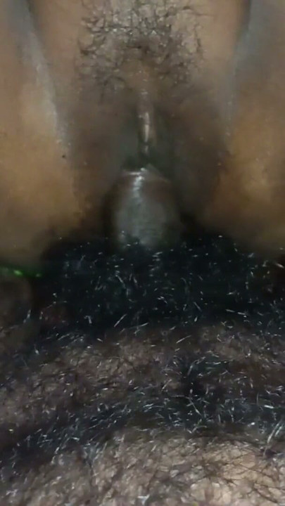 Agarra a bunda, enfia o pau e deixa o gozo jorrar, tio! Áudio e vídeo em tâmil | Clipe 1