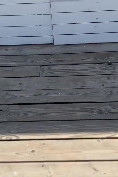 Fucked a Guy in a Beach Fitting Room and Cum All Over His Mouth