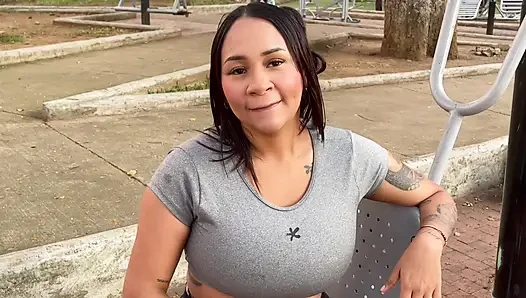 Stranger on the street gives me bills in exchange for my juicy pussy