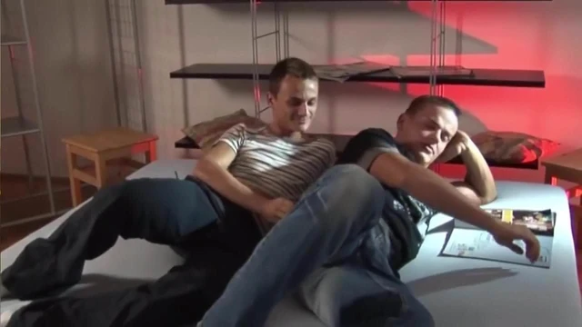 Barebackin straight in touch