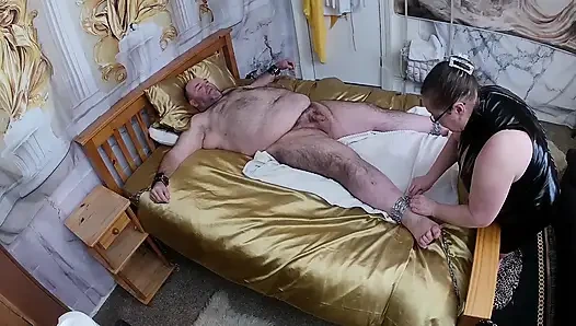 Часть 1: - Домина Satana и Booboo просьба!