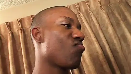 Kontol hitam di memek hitam... Crot di mulut